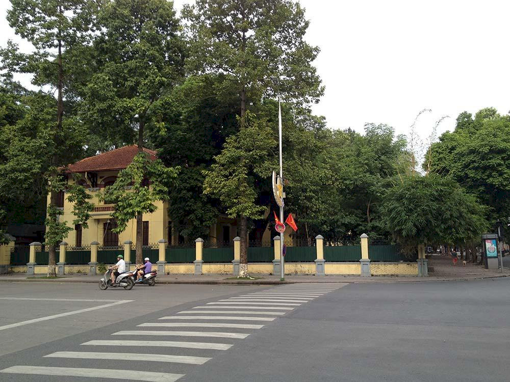 Đường Hùng Vương
